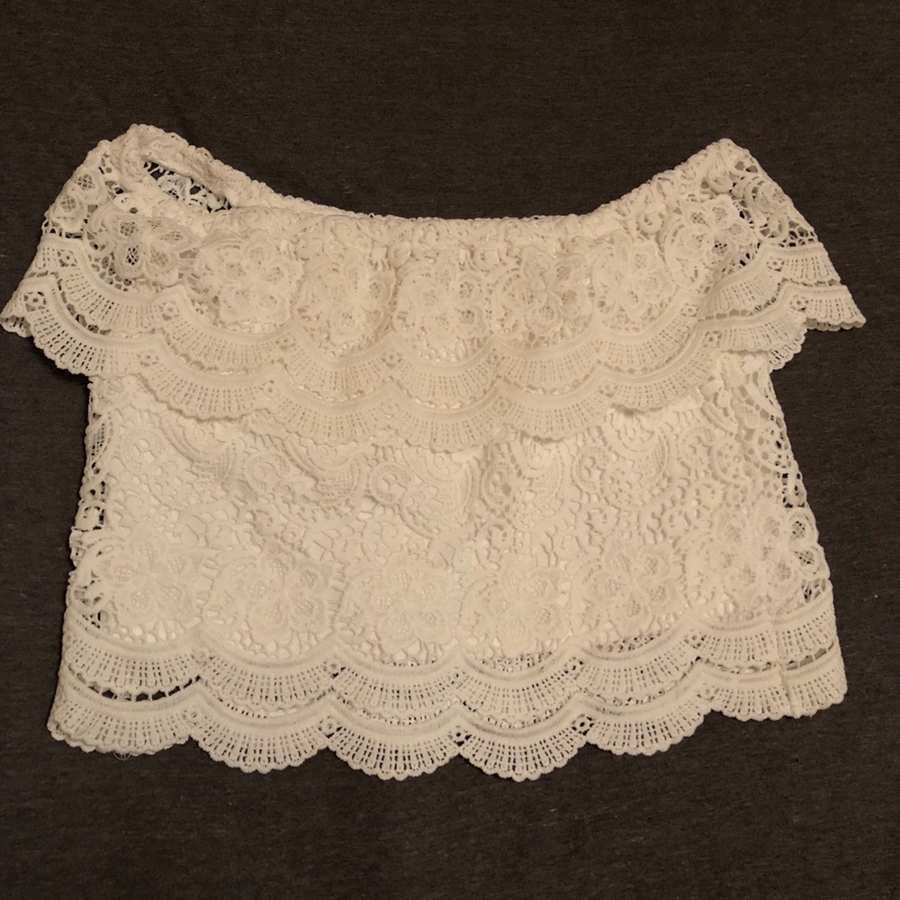 Lace crop off the shoulder scalloped top